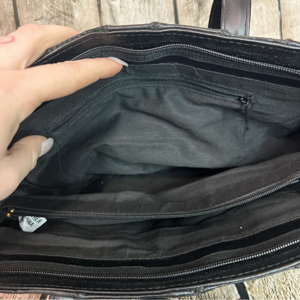 BOUTIQUE - genuine leather shoulder bag - Picture 10 of 11